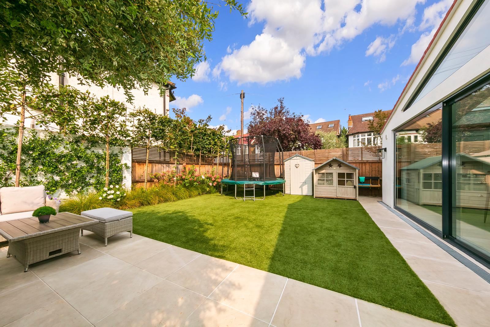 Loft, extensions & renovation, Kew, TW9 – photo 9 of 10