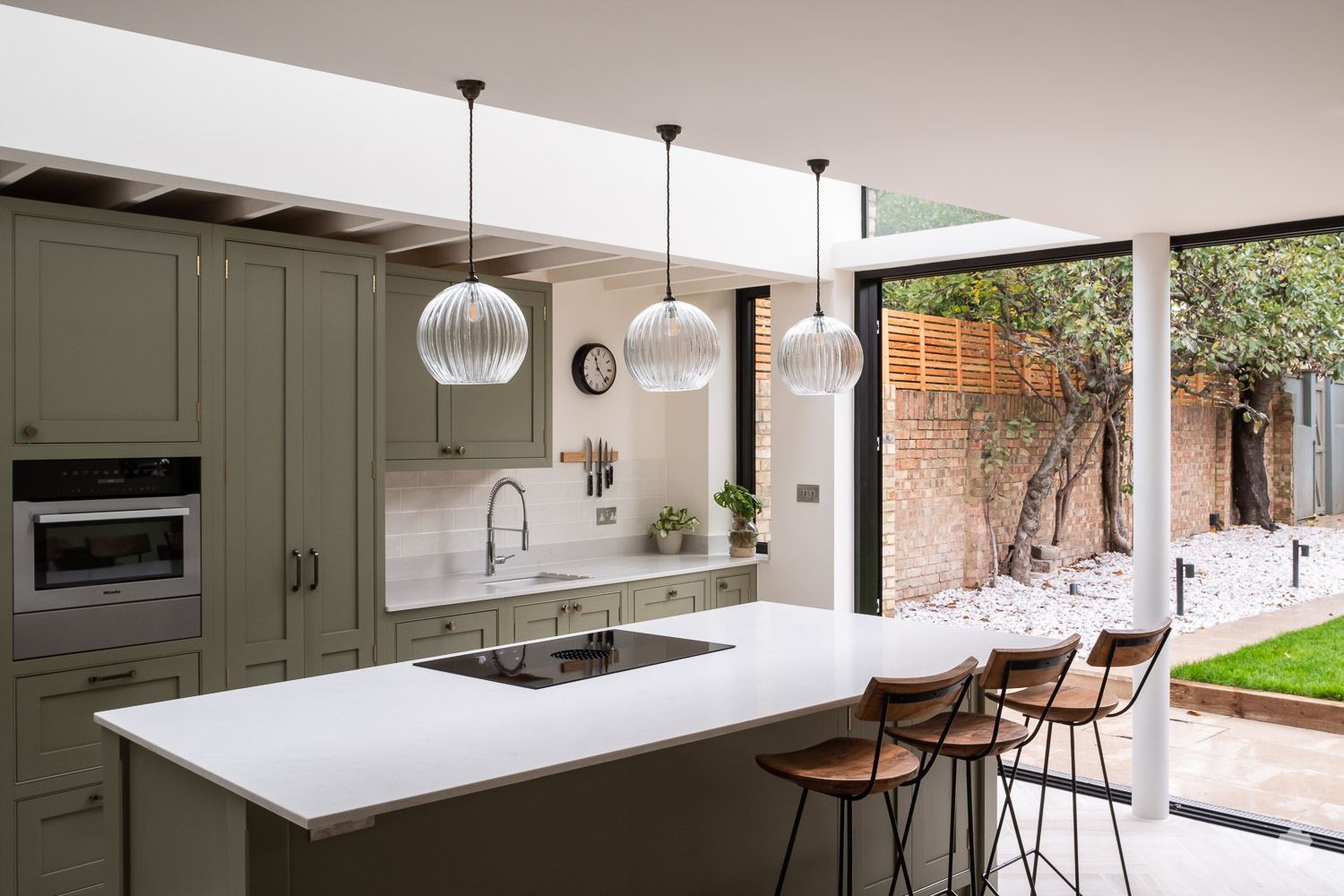Extension, garden studio & renovation, Hampton, TW12 – photo 3 of 22