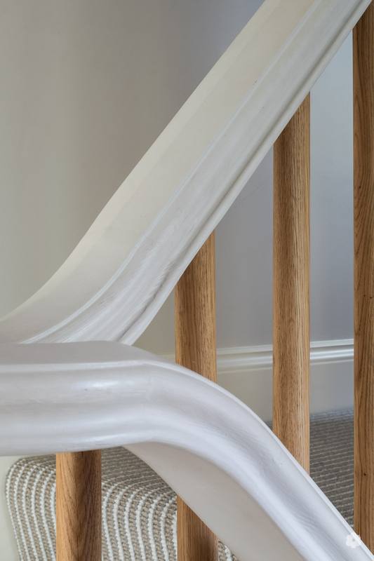 Curved handrail